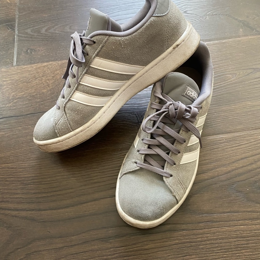 Adidas Grand Court Men’s Size 8 Gray Suede Sneakers Casual Lace Up Shoes
